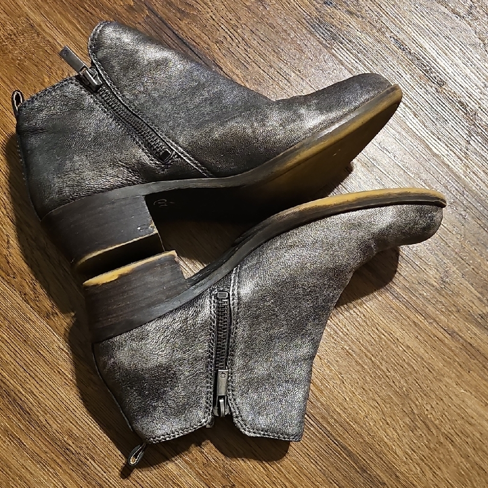 Lucky Brand Stylish Women's Ankle Boots - Silver
